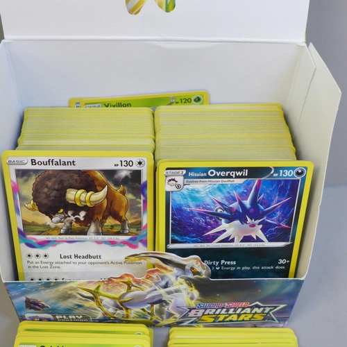 622 - 400 Black Star rare Pokemon cards, various sets