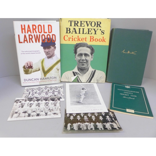 642 - A collection of facsimile cricket autographs including 1956 Nottingham players, a signed Trevor Bail... 