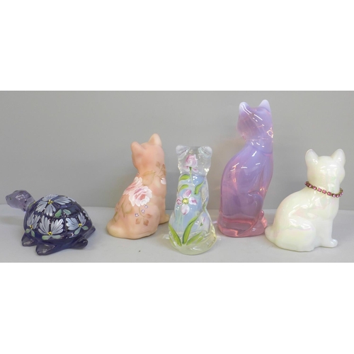 644 - Four Sally Fenton cats (three glass) and a model of a tortoise