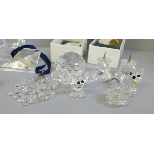 652 - Assorted Swarovski crystal figures and other Swarovski items including ruler