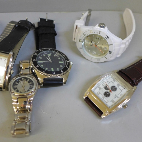 687 - A bag of wristwatches including Sekonda and Ice