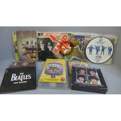 696 - A collection of The Beatles 7