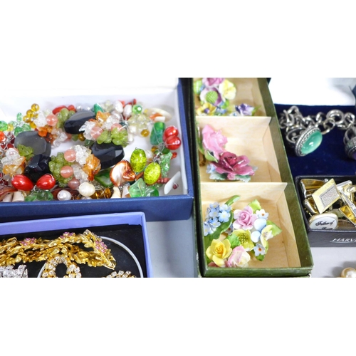 793 - A collection of vintage costume jewellery, earrings, cufflinks, etc.