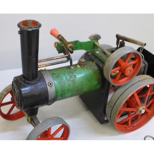 820 - A Mamod TE1a model traction engine, boxed