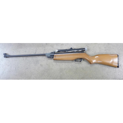 850 - A Gamo .22 air rifle with scope