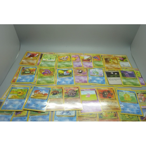 867 - 50 Vintage Pokemon cards