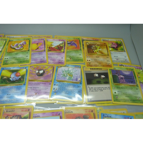 867 - 50 Vintage Pokemon cards