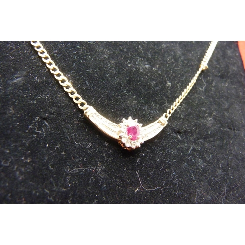 917 - A 14ct gold, ruby and diamond necklace, 11.1g, 45cm