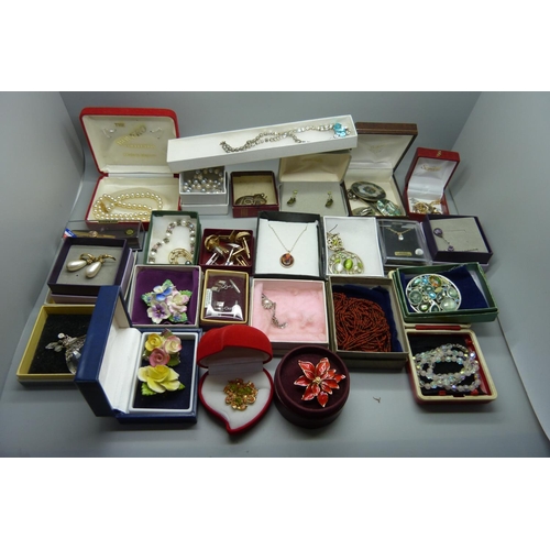 940 - A collection of costume jewellery including some silver items