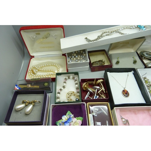 940 - A collection of costume jewellery including some silver items