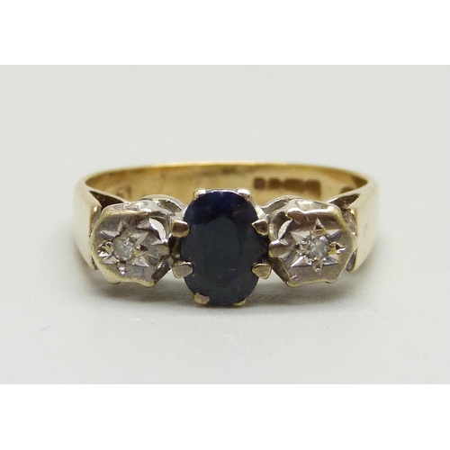 965 - A 9ct gold, sapphire and diamond ring, 3.2g, M