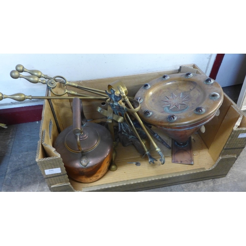 300 - Assorted brass and copperware, including a Victorian Aesthetic Movement tazza, two jam pans, etc.