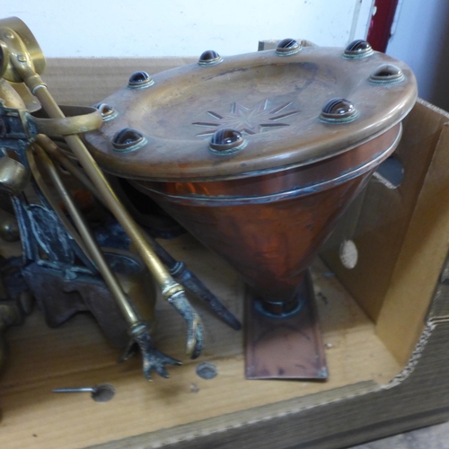 300 - Assorted brass and copperware, including a Victorian Aesthetic Movement tazza, two jam pans, etc.