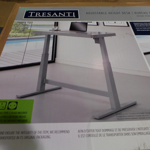 Tresanti store tech desk