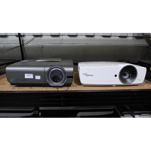 3076 - 2 Table top projectors - (Crestron & Optoma) * this lot is subject to VAT