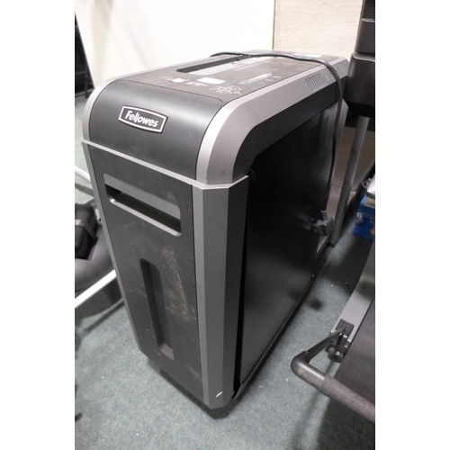 3090 - Fellowes 125Ci shredder * this lot is subject to VAT