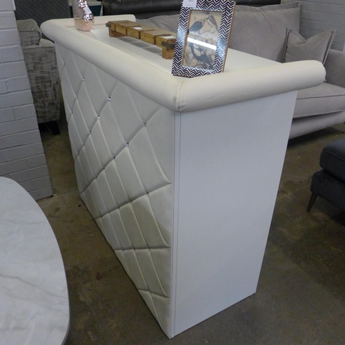 1448 - A cream padded home bar