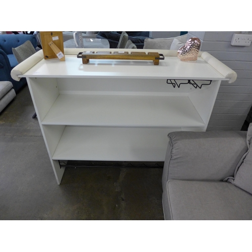 1448 - A cream padded home bar