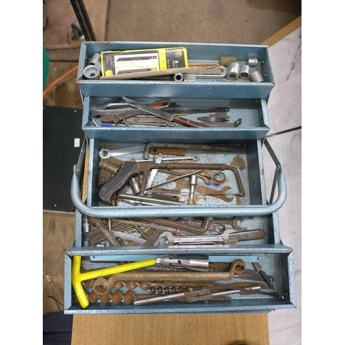 2051 - A Cavalier tool box with assorted hand tools