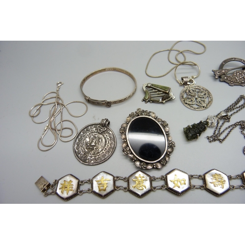 1043 - A collection of silver jewellery and a metal plique-a-jour necklace, a/f