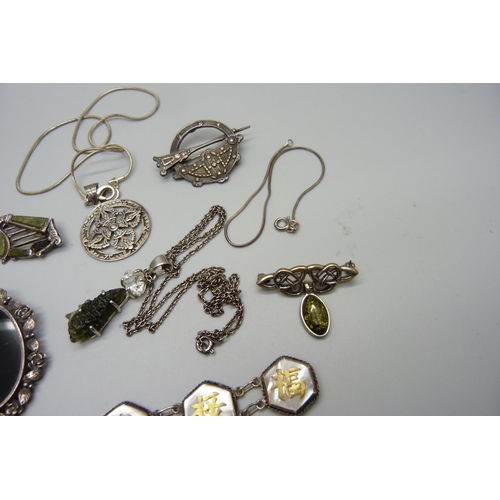 1043 - A collection of silver jewellery and a metal plique-a-jour necklace, a/f