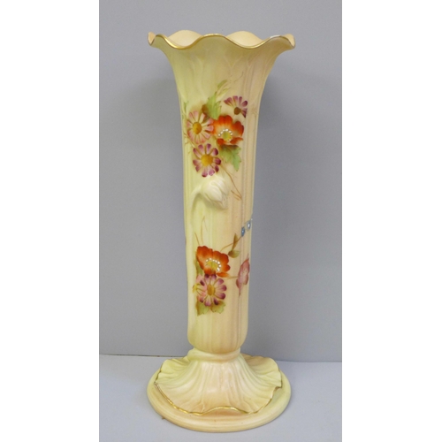 610 - A Royal Worcester blush ivory spill vase, 1015, 19cm