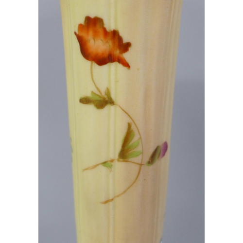 610 - A Royal Worcester blush ivory spill vase, 1015, 19cm