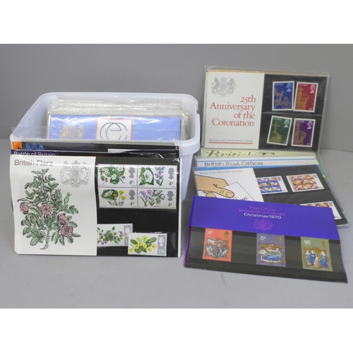 621 - Stamps; small format GB presentation packs (43) including some pre-decimal