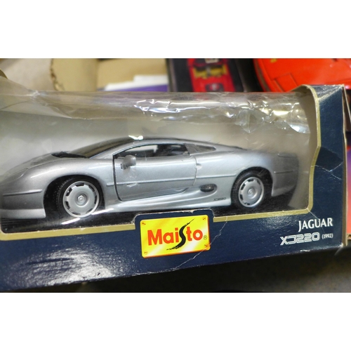 653 - A collection of modal vehicles, some boxed