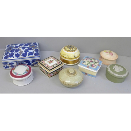 670 - Seven trinket boxes and a paperweight