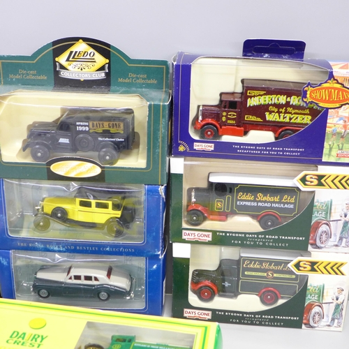 766 - A collection of boxed model cars including five Rolls-Royce, two Bentley, Lledo, etc.