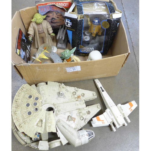 772 - A collection fo 1970s and 80s Star Wars models including Millennium Falcon, etc., some later