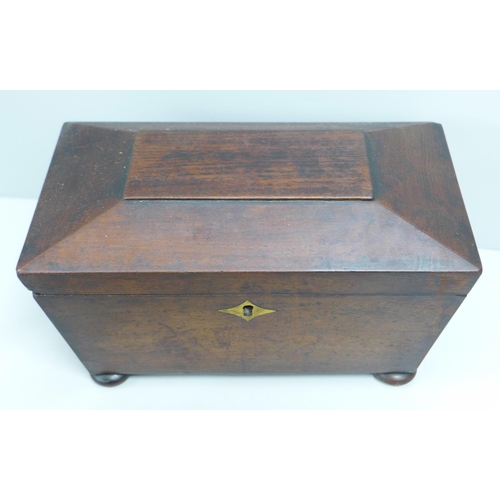 786 - A Georgian tea caddy