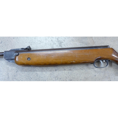 806 - A German Weinrauch .22 80K air rifle and 4x38 scope