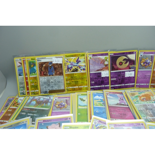 816 - 150 Holographic Pokemon cards