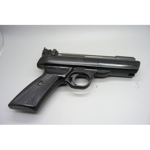 818 - A Webley Tempest .22 air pistol