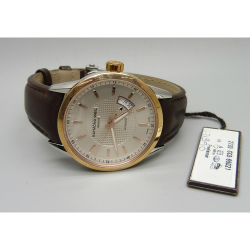 834 - A gentleman's Raymond Weil automatic wristwatch, boxed, a/f, crown loose * this lot is subject to VA... 