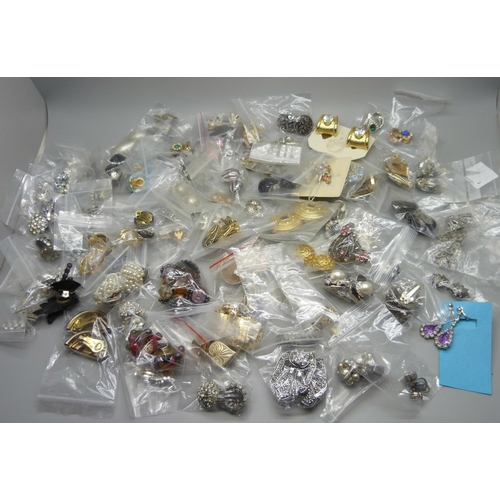 851 - Eighty pairs of clip-on earrings