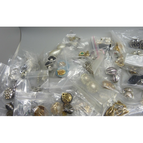 851 - Eighty pairs of clip-on earrings