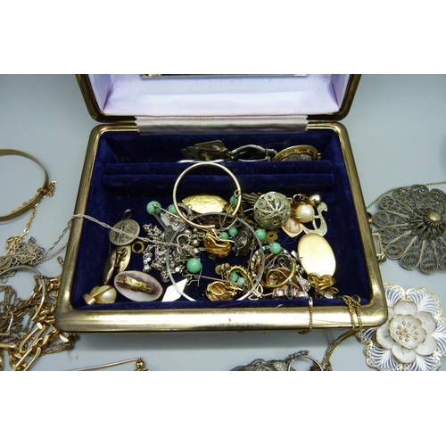 859 - Costume jewellery including silver