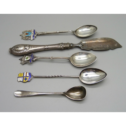 883 - Four silver spoons and a Victorian silver butter knife, 76g