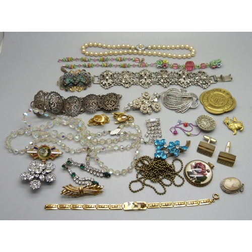 885 - Vintage jewellery