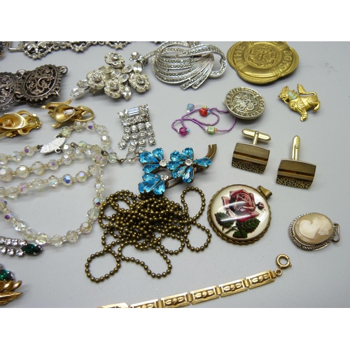 885 - Vintage jewellery