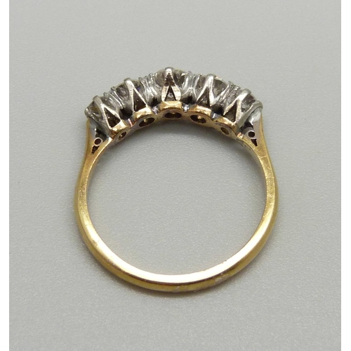 921 - An 18ct gold, five stone diamond ring, 2.5g, L