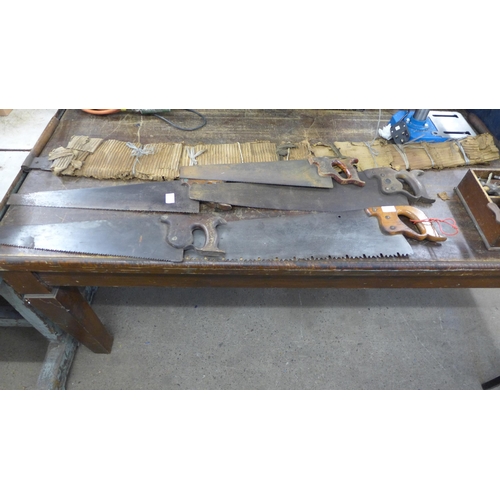 2031 - 6 Assorted vintage saws