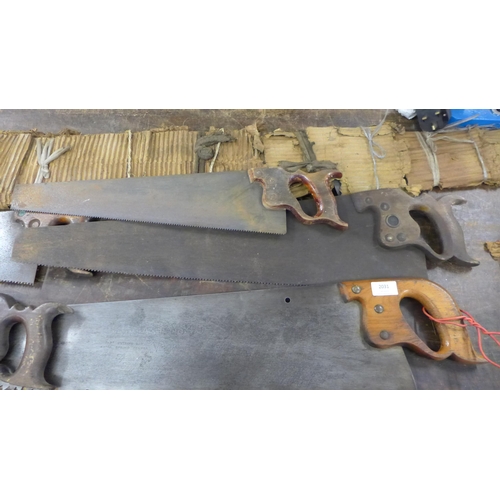 2031 - 6 Assorted vintage saws