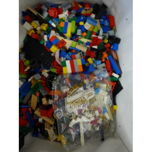 2056 - A large amount of Lego