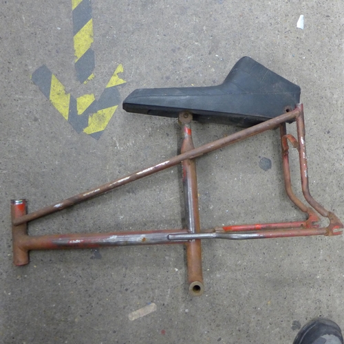 2098 - A Raleigh Tomahawk frame, seat and crank