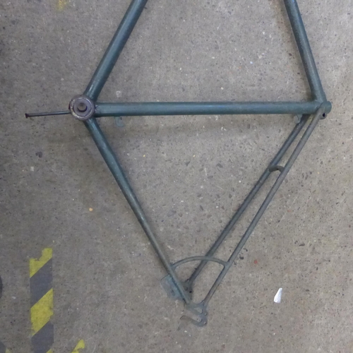 2105 - A vintage French lightweight steel bike frame with RGF lugs