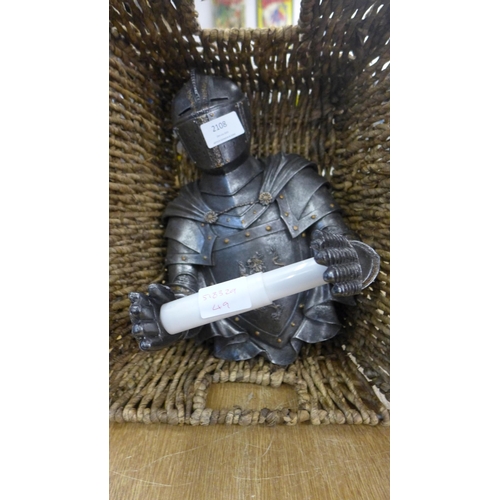 2108 - A Knight toilet holder